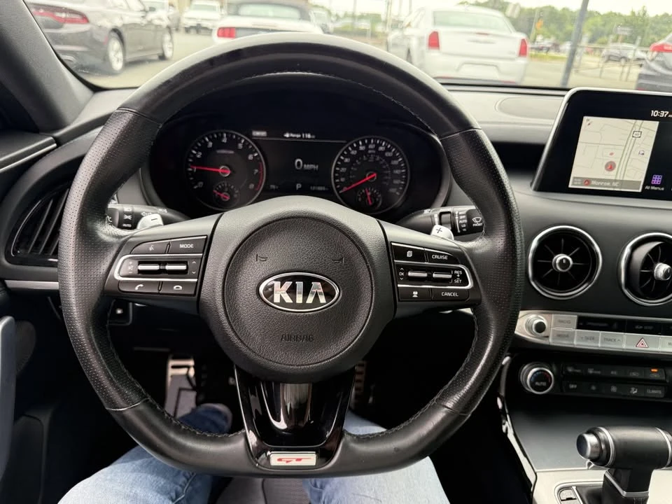 2019 Kia Stinger - Image 16 of 20