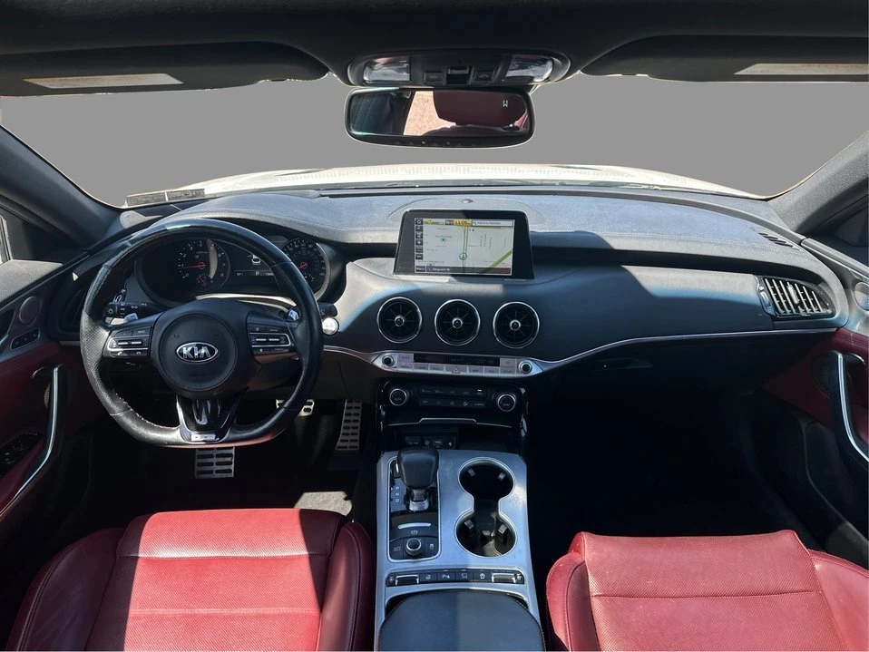 2019 Kia Stinger - Image 17 of 20