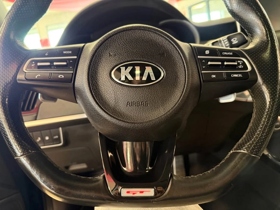 2019 Kia Stinger - Image 11 of 14