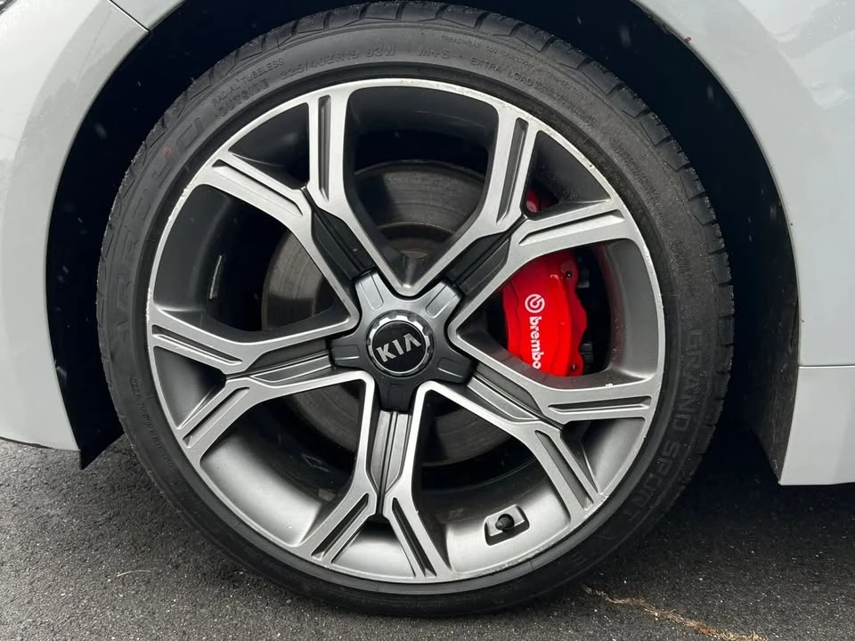 2019 Kia Stinger - Image 9 of 20