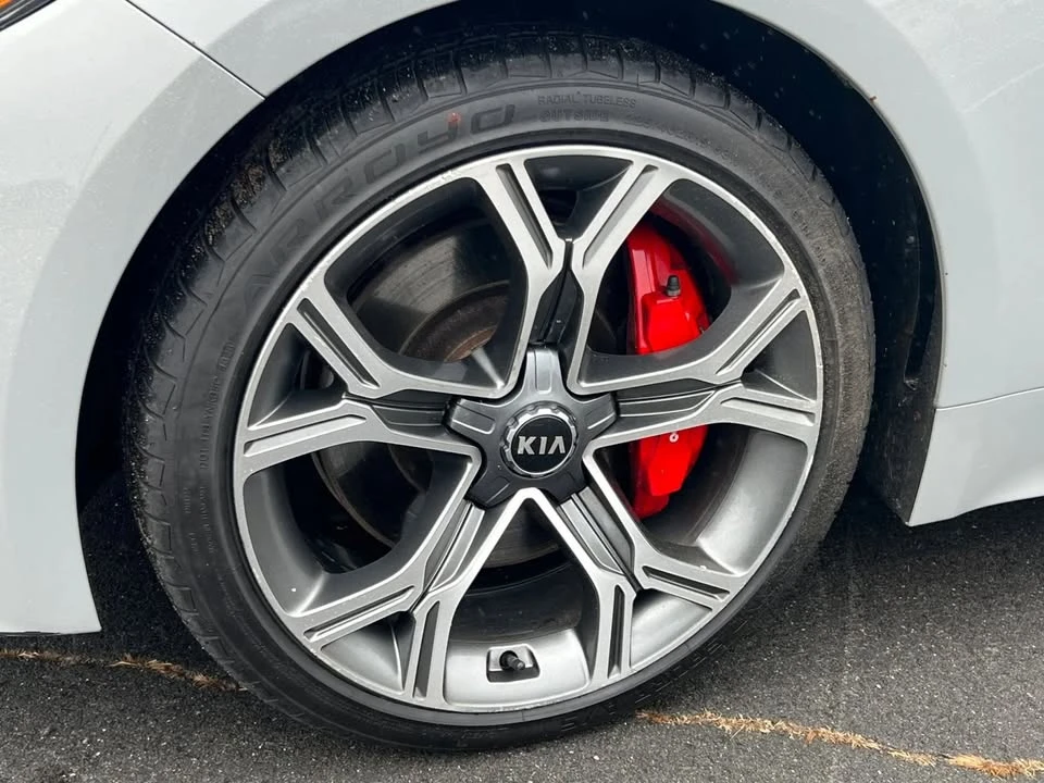 2019 Kia Stinger - Image 8 of 20