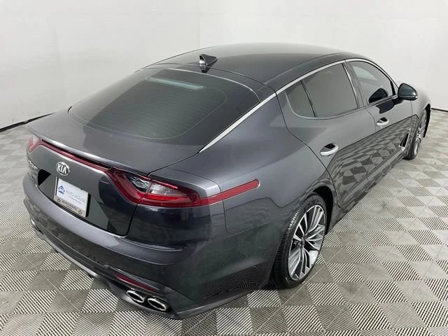 2019 Kia Stinger - Image 10 of 20