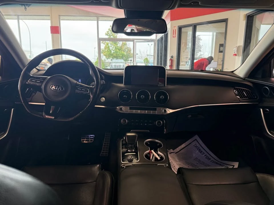 2019 Kia Stinger - Image 8 of 14
