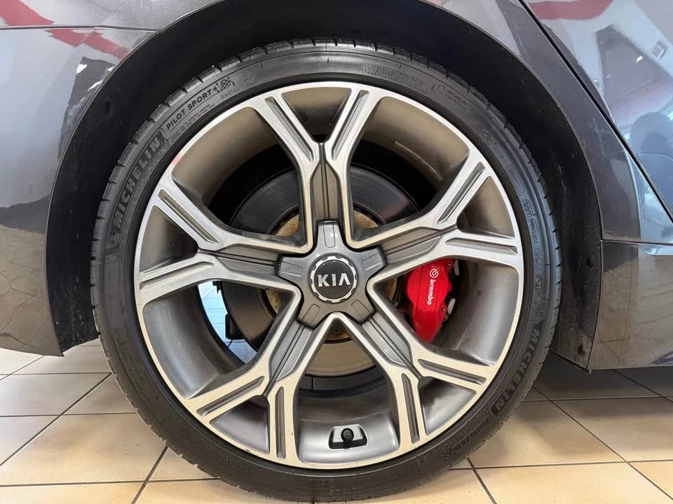 2019 Kia Stinger - Image 4 of 14