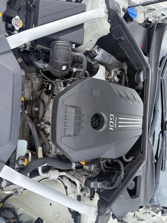 2019 Kia Stinger - Image 9 of 20