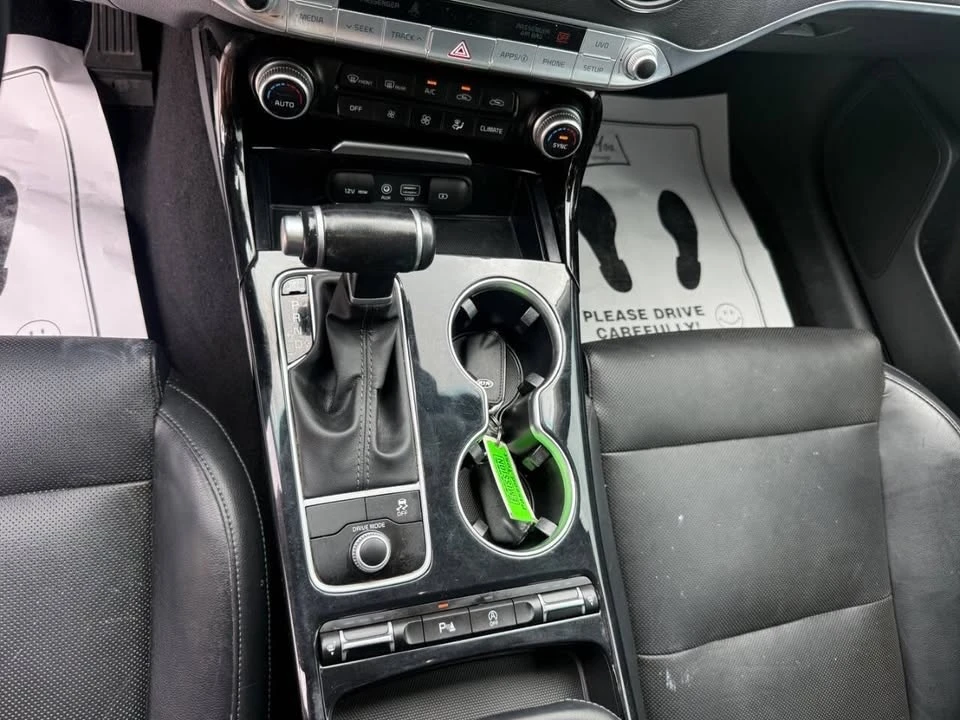 2019 Kia Stinger - Image 16 of 20