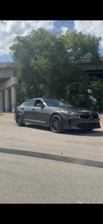 2019 Kia Stinger - Image 9 of 13