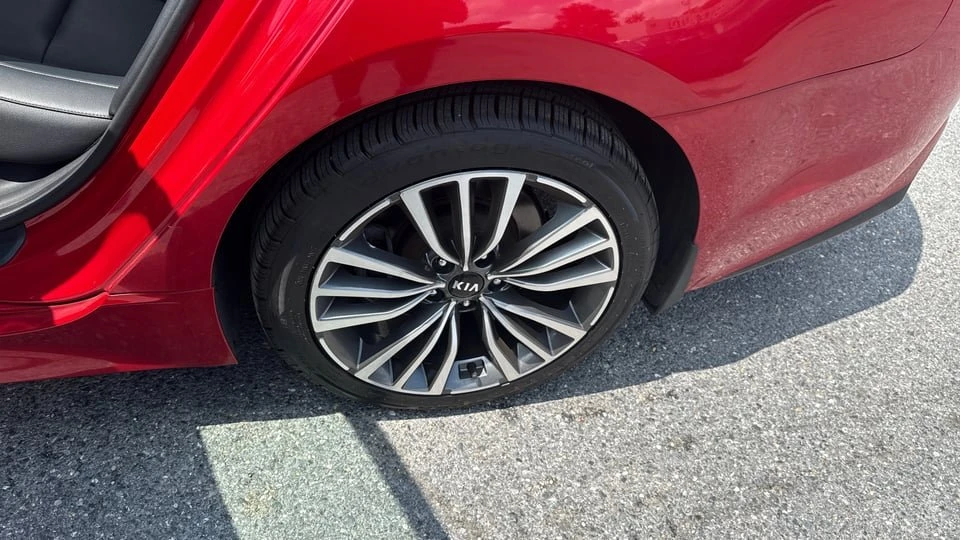 2019 Kia Stinger - Image 15 of 20