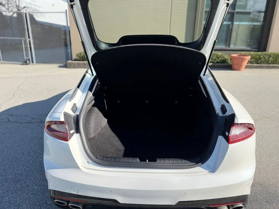 2019 Kia Stinger - Image 19 of 19