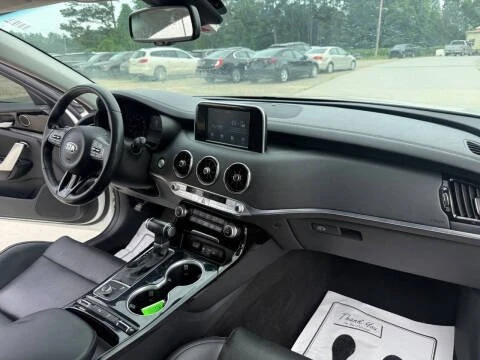 2019 Kia Stinger - Image 20 of 20