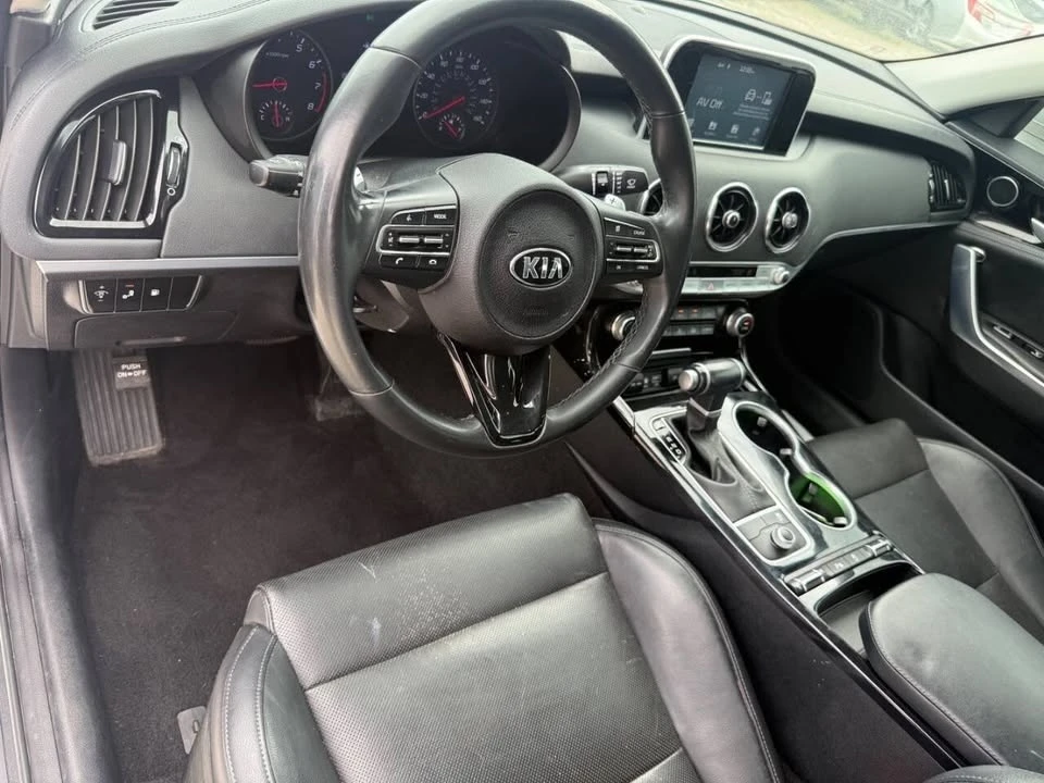 2019 Kia Stinger - Image 12 of 20