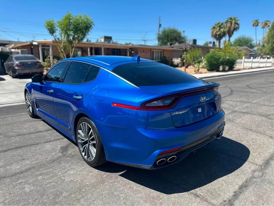 2019 Kia Stinger - Image 2 of 10