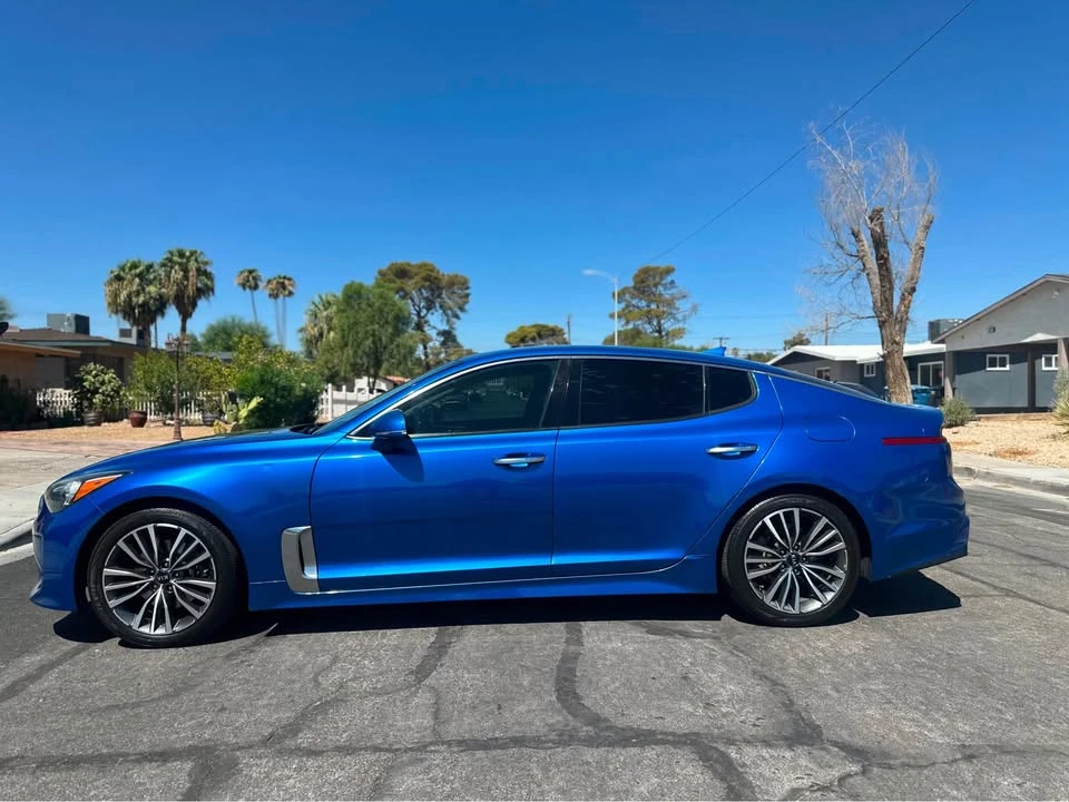 2019 Kia Stinger - Image 8 of 10