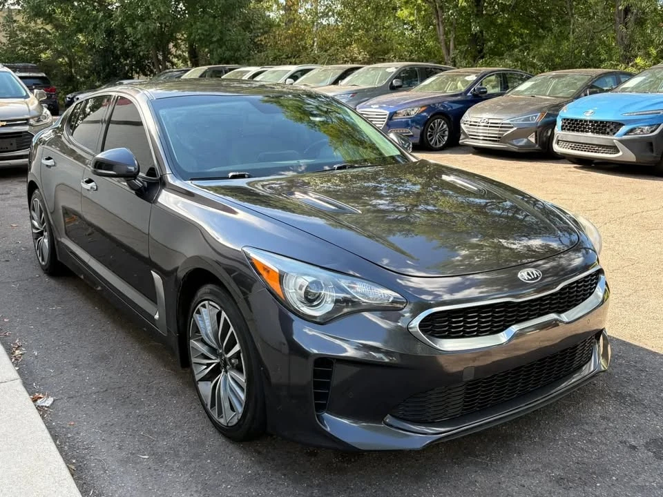 2019 Kia Stinger - Image 4 of 19