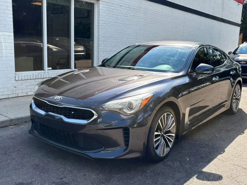 2019 Kia Stinger - Image 2 of 19