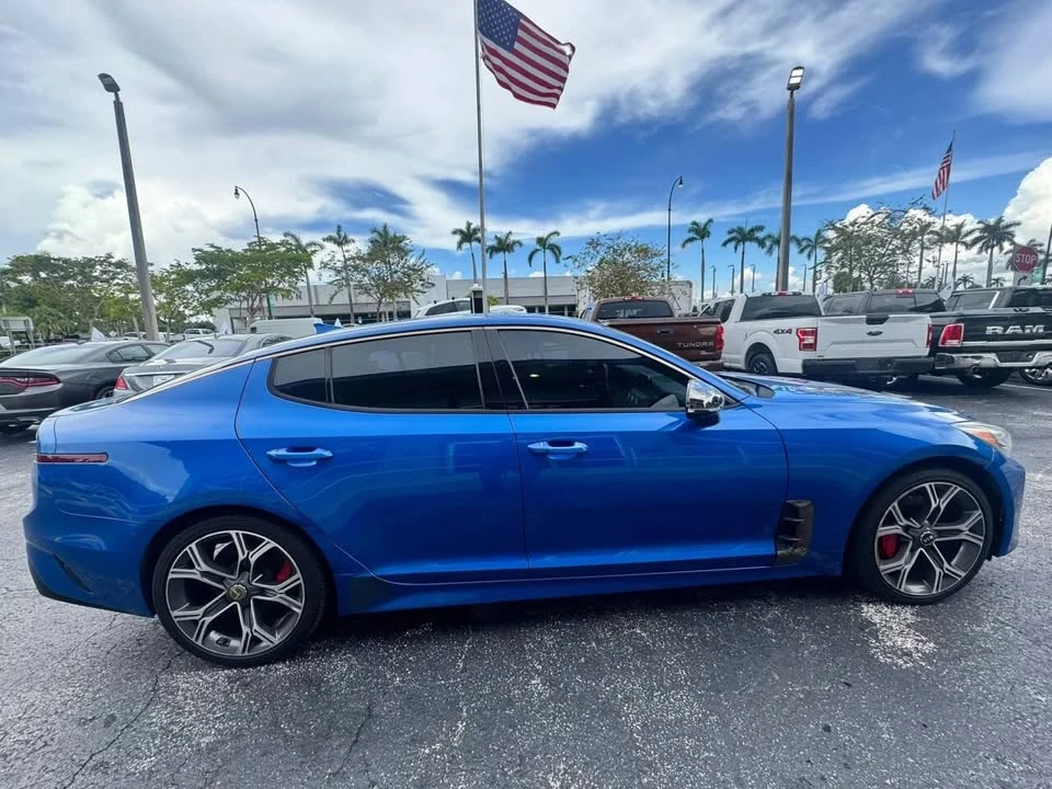 2019 Kia Stinger - Image 8 of 20