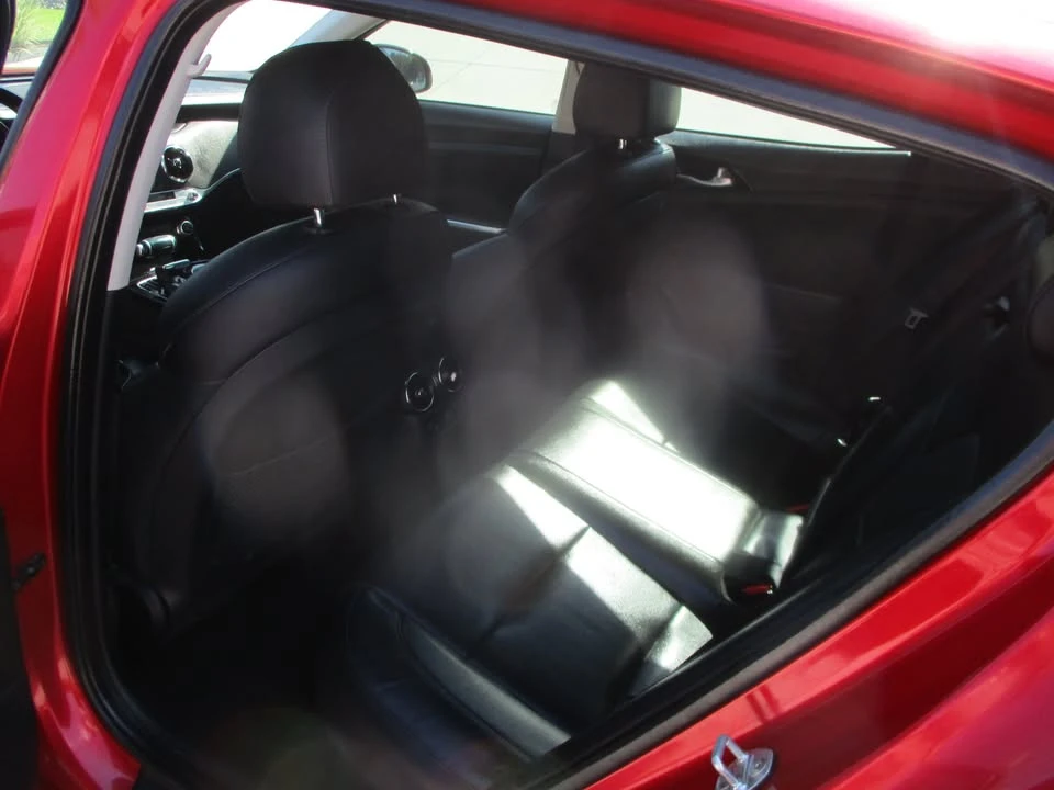 2019 Kia Stinger - Image 13 of 15