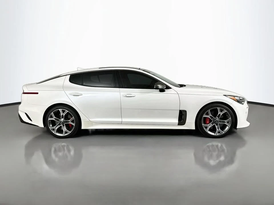 2019 Kia Stinger - Image 9 of 20