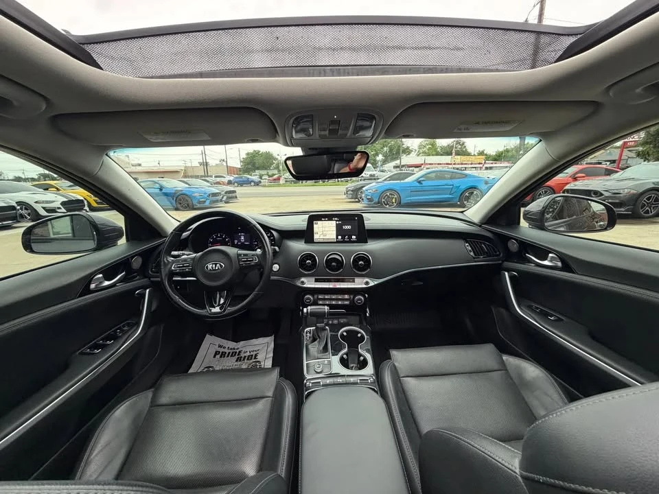2019 Kia Stinger - Image 13 of 20
