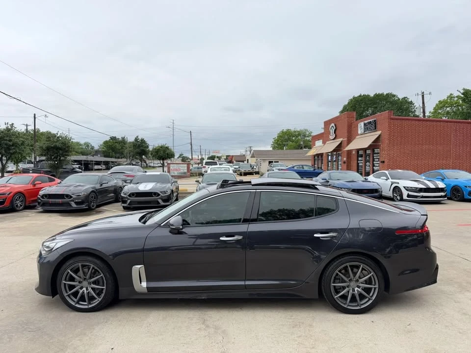 2019 Kia Stinger - Image 2 of 20