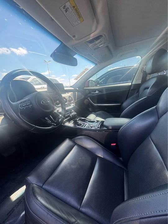 2019 Kia Stinger - Image 2 of 3