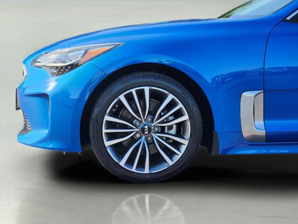 2019 Kia Stinger - Image 9 of 20