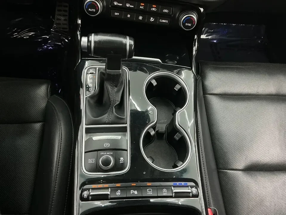 2019 Kia Stinger - Image 18 of 20