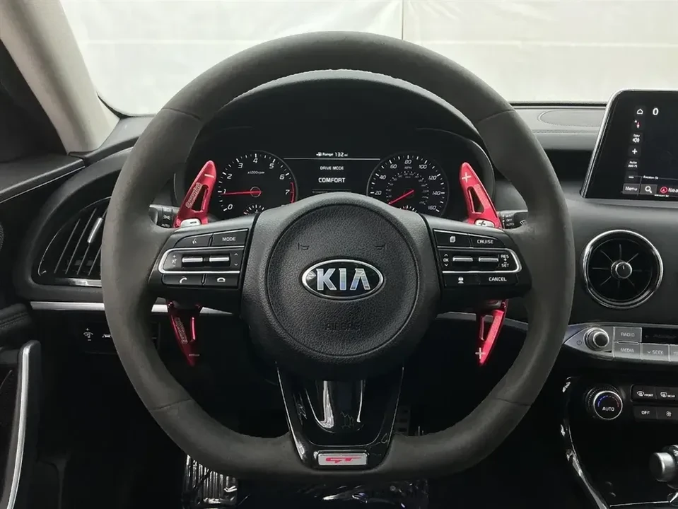 2019 Kia Stinger - Image 15 of 20