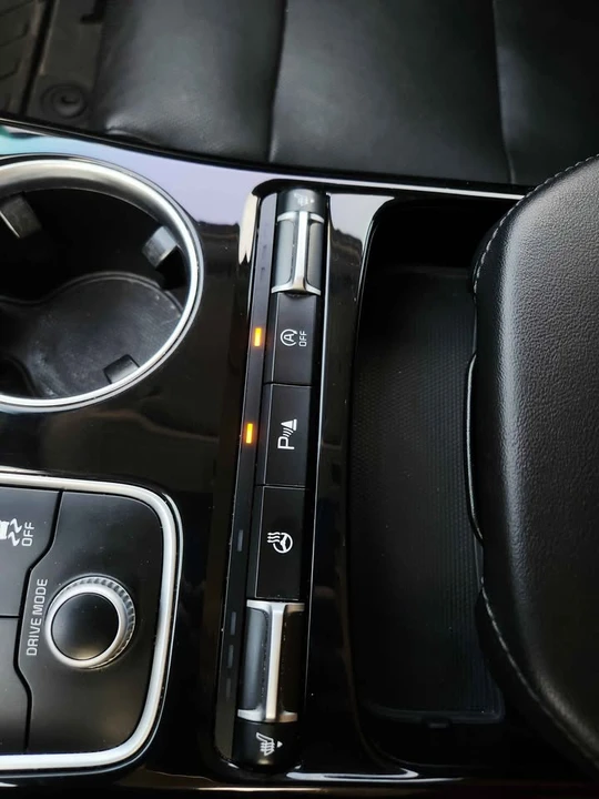 2019 Kia Stinger - Image 6 of 10