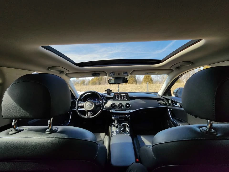 2019 Kia Stinger - Image 5 of 10
