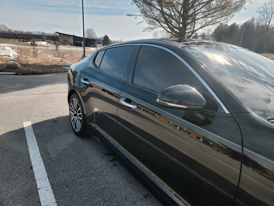 2019 Kia Stinger - Image 2 of 10