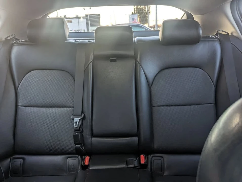 2019 Kia Stinger - Image 18 of 20