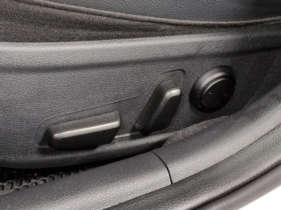 2019 Kia Stinger - Image 17 of 18