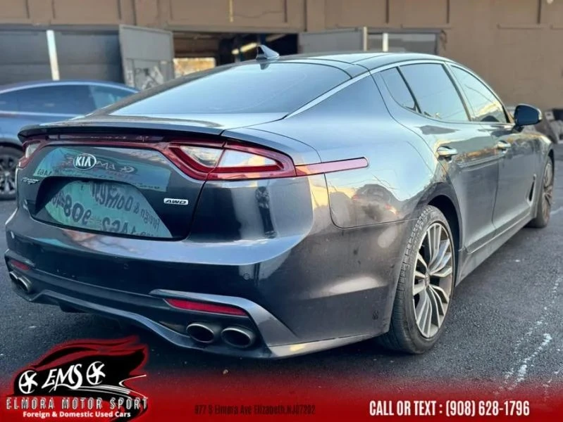 2019 Kia Stinger - Image 8 of 12