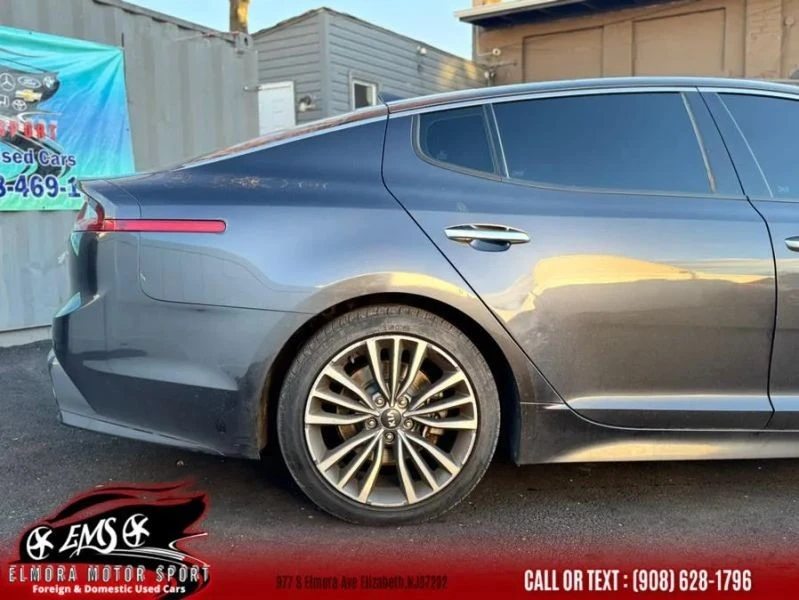 2019 Kia Stinger - Image 7 of 12