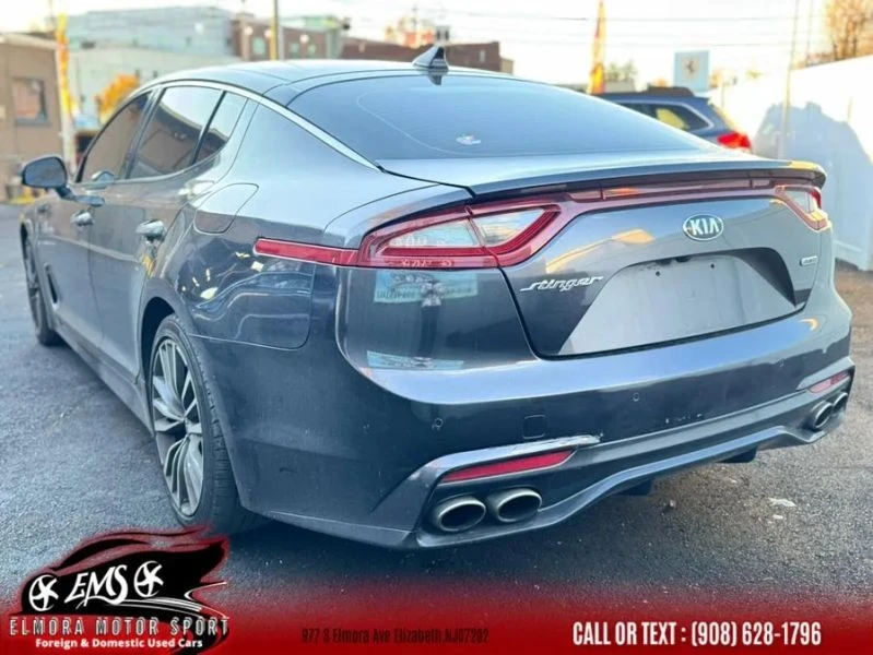 2019 Kia Stinger - Image 10 of 12