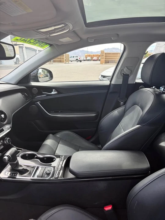 2019 Kia Stinger - Image 7 of 8