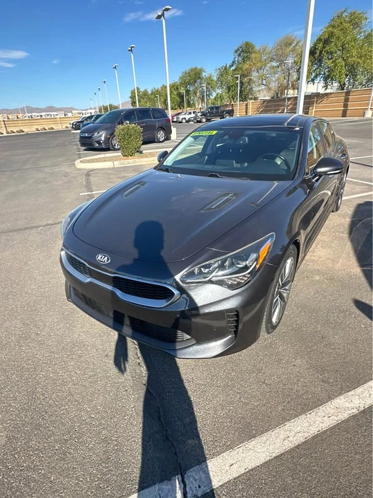 2019 Kia Stinger - Image 2 of 4