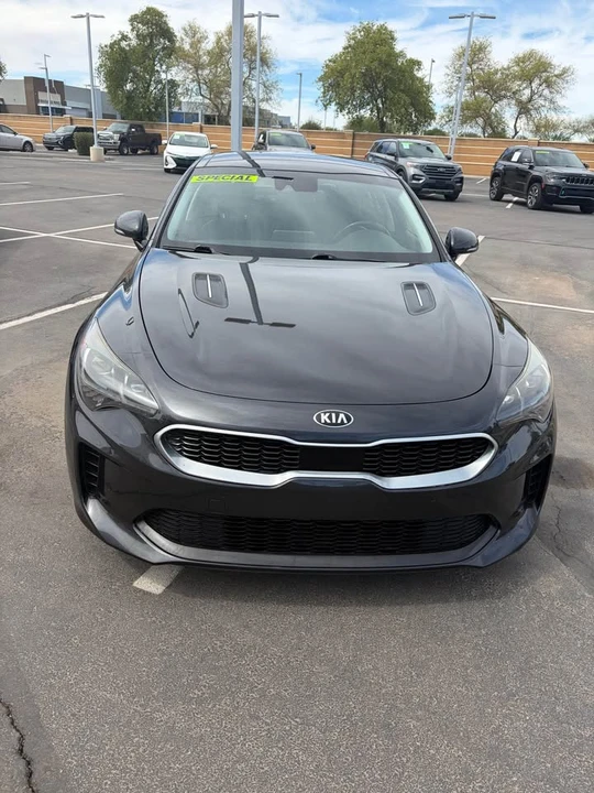 2019 Kia Stinger - Image 2 of 8