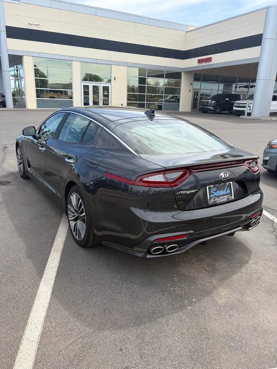 2019 Kia Stinger - Image 4 of 8