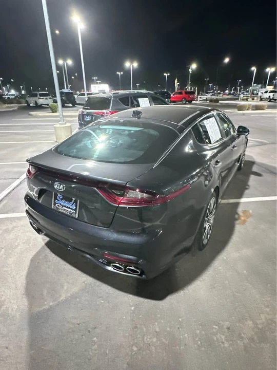 2019 Kia Stinger - Image 4 of 4