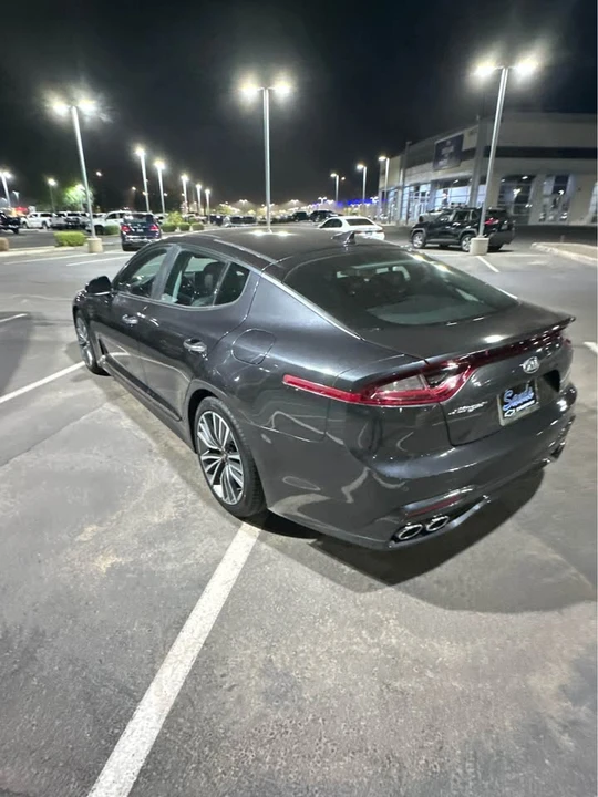 2019 Kia Stinger - Image 3 of 4