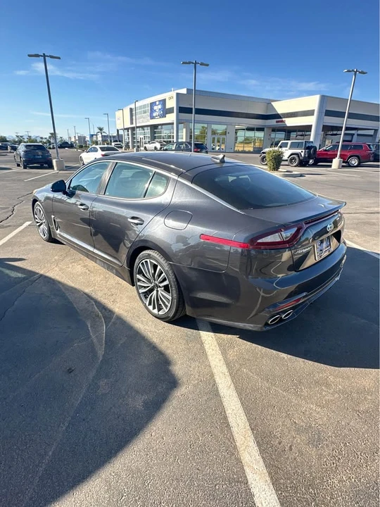 2019 Kia Stinger - Image 3 of 4