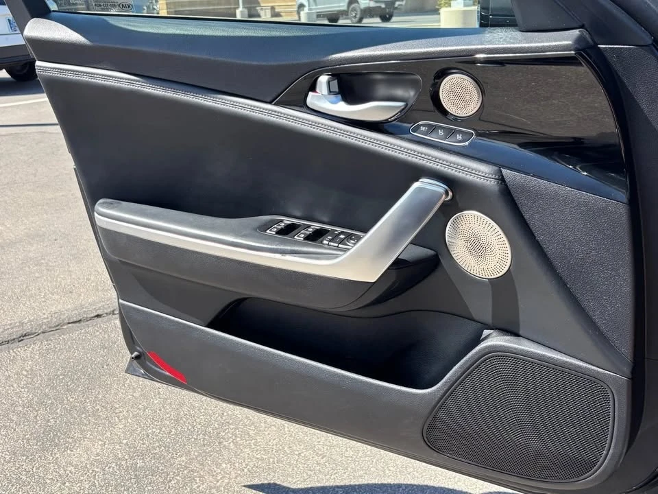 2019 Kia Stinger - Image 10 of 19