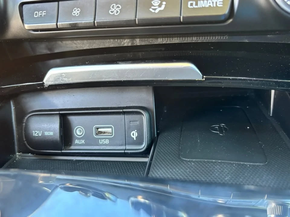 2019 Kia Stinger - Image 15 of 19