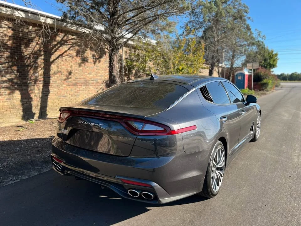 2019 Kia Stinger - Image 5 of 17