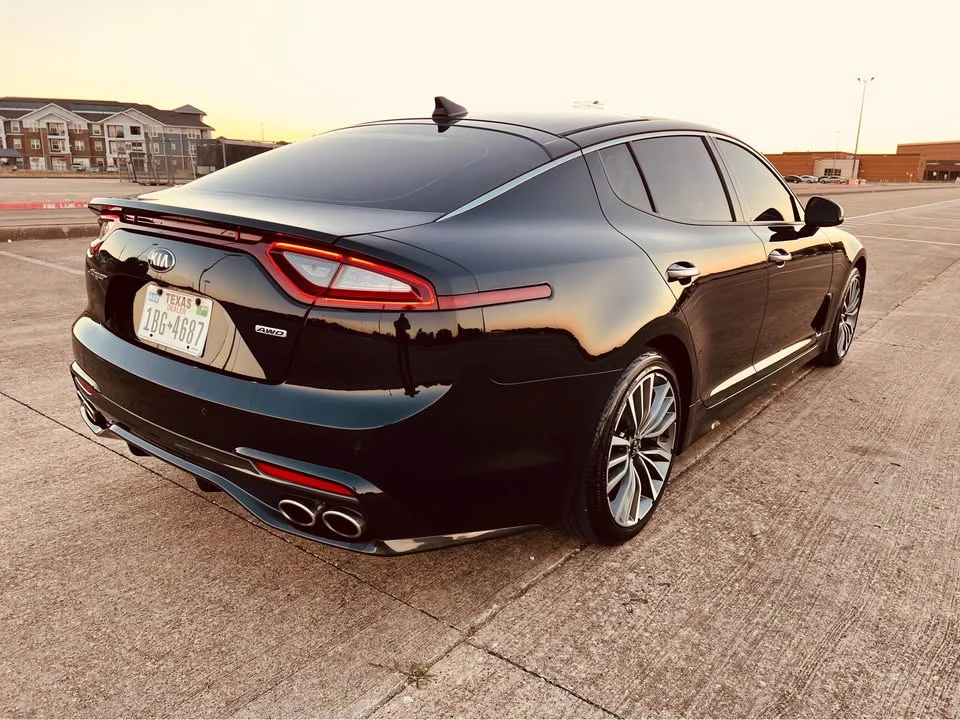 2019 Kia Stinger - Image 4 of 20