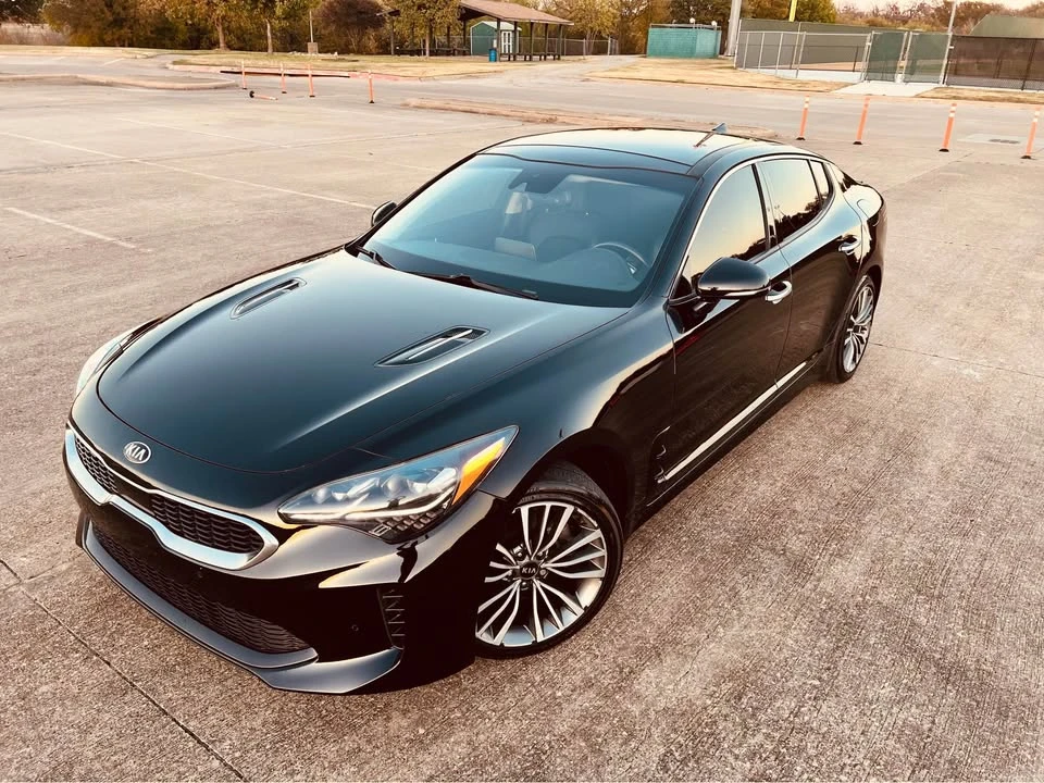 2019 Kia Stinger - Image 2 of 20