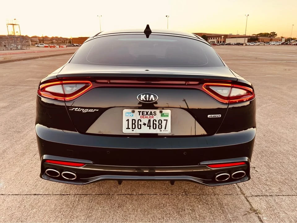 2019 Kia Stinger - Image 11 of 20