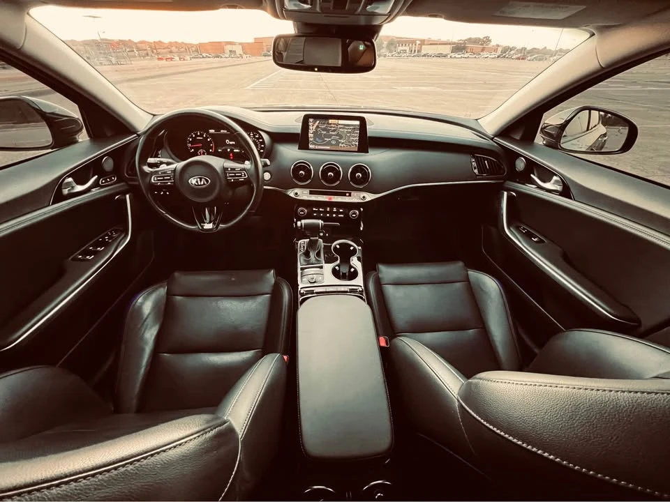 2019 Kia Stinger - Image 13 of 20